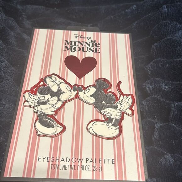 NWT/NIB
Disney Minnie Mouse Eyeshadow palette - Picture 2 of 8